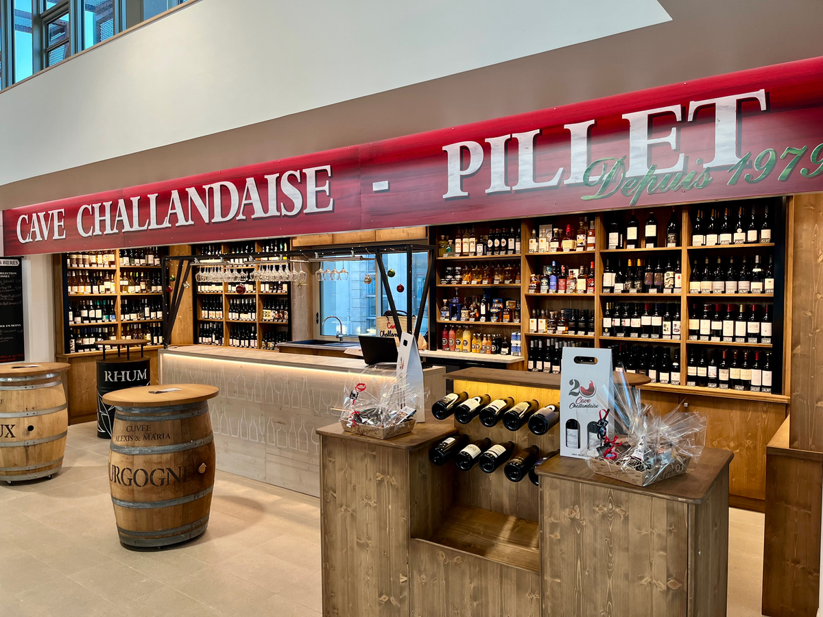La Cave des Halles, cave et bar à vins aux Halles de Challans
